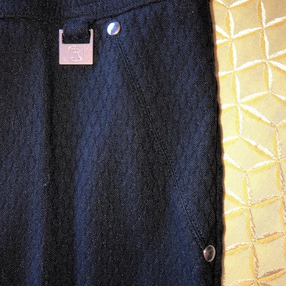 9 for $10 M&M Rafaela Ponte pants - Picture 3 of 4